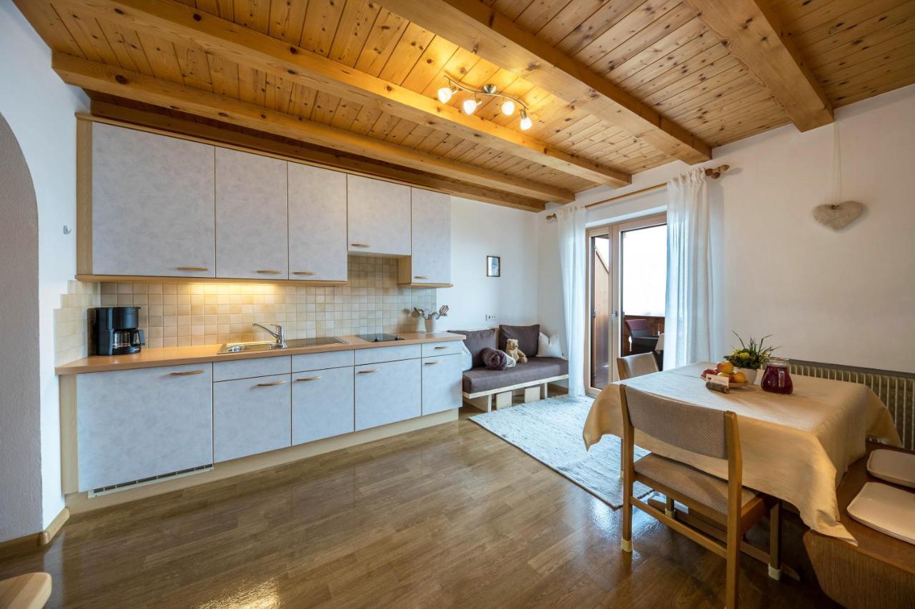 Eichernhof Apartment Marillenbluete Verano Buitenkant foto